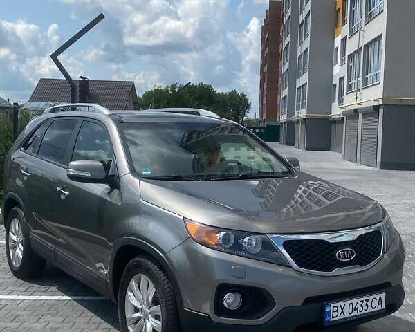 Сірий Кіа Соренто, об'ємом двигуна 2.2 л та пробігом 260 тис. км за 12999 $, фото 3 на Automoto.ua