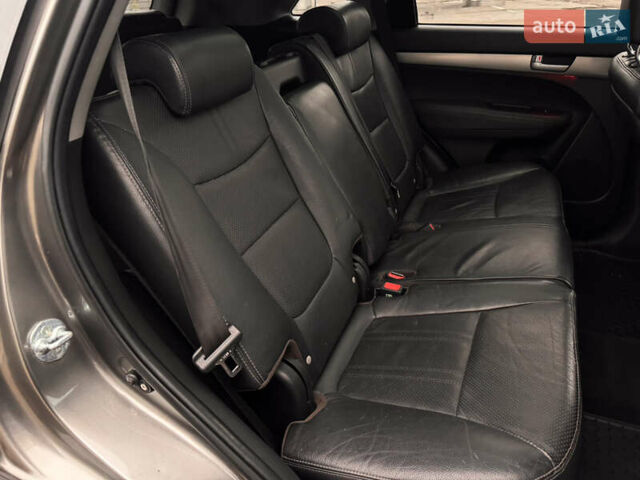 Серый Киа Соренто, объемом двигателя 2 л и пробегом 254 тыс. км за 14400 $, фото 42 на Automoto.ua