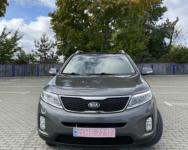 Сірий Кіа Соренто, об'ємом двигуна 2.2 л та пробігом 262 тис. км за 15900 $, фото 1 на Automoto.ua