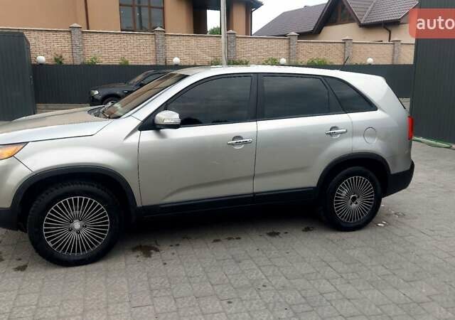 Сірий Кіа Соренто, об'ємом двигуна 2.36 л та пробігом 250 тис. км за 9200 $, фото 10 на Automoto.ua