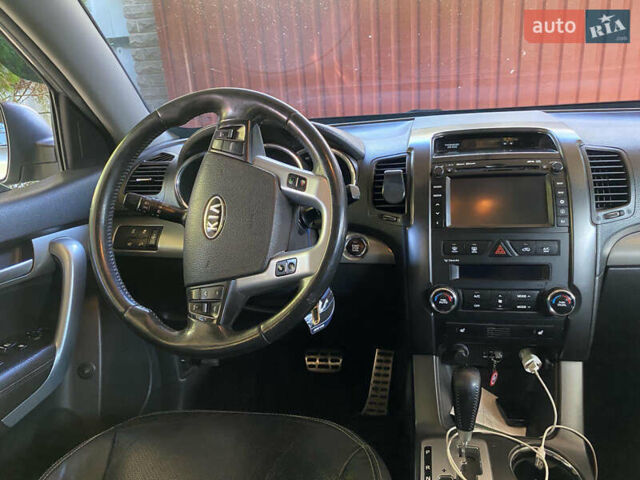 Сірий Кіа Соренто, об'ємом двигуна 2.2 л та пробігом 225 тис. км за 13000 $, фото 6 на Automoto.ua