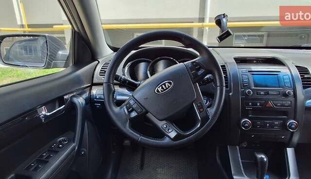 Сірий Кіа Соренто, об'ємом двигуна 2.36 л та пробігом 162 тис. км за 11500 $, фото 16 на Automoto.ua