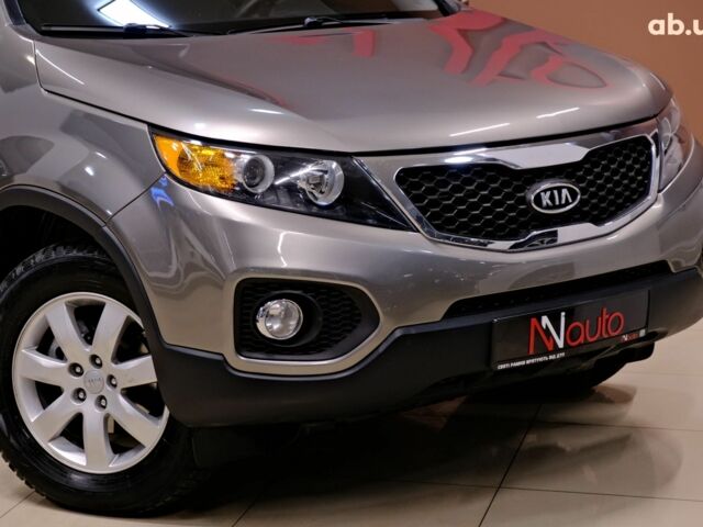 Сірий Кіа Соренто, об'ємом двигуна 2.4 л та пробігом 180 тис. км за 11900 $, фото 2 на Automoto.ua
