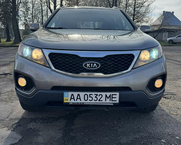 Серый Киа Соренто, объемом двигателя 2.2 л и пробегом 207 тыс. км за 12300 $, фото 10 на Automoto.ua
