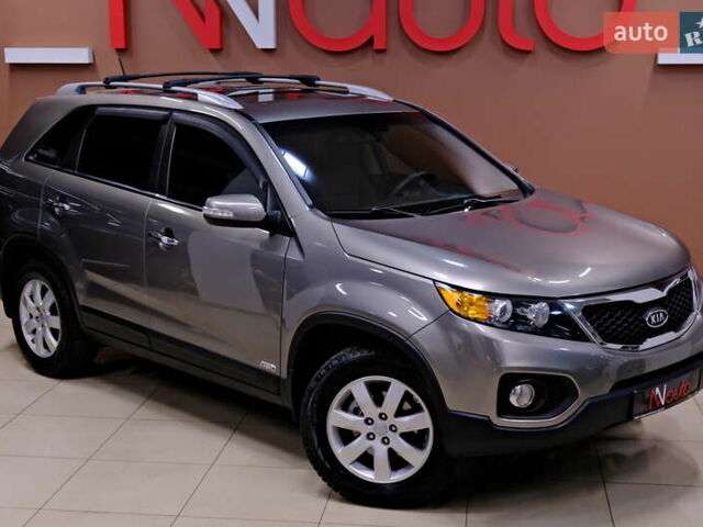 Серый Киа Соренто, объемом двигателя 2.4 л и пробегом 180 тыс. км за 11900 $, фото 4 на Automoto.ua