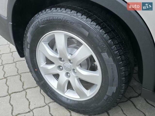 Сірий Кіа Соренто, об'ємом двигуна 2.4 л та пробігом 233 тис. км за 9999 $, фото 85 на Automoto.ua