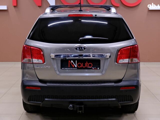 Сірий Кіа Соренто, об'ємом двигуна 2.4 л та пробігом 180 тис. км за 11900 $, фото 5 на Automoto.ua