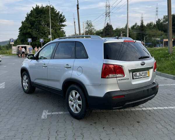 Сірий Кіа Соренто, об'ємом двигуна 2.4 л та пробігом 219 тис. км за 8999 $, фото 2 на Automoto.ua