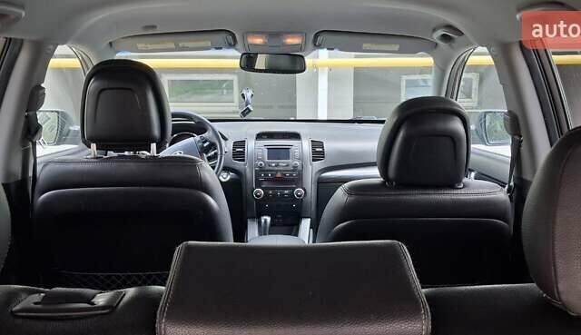 Сірий Кіа Соренто, об'ємом двигуна 2.36 л та пробігом 162 тис. км за 11500 $, фото 20 на Automoto.ua