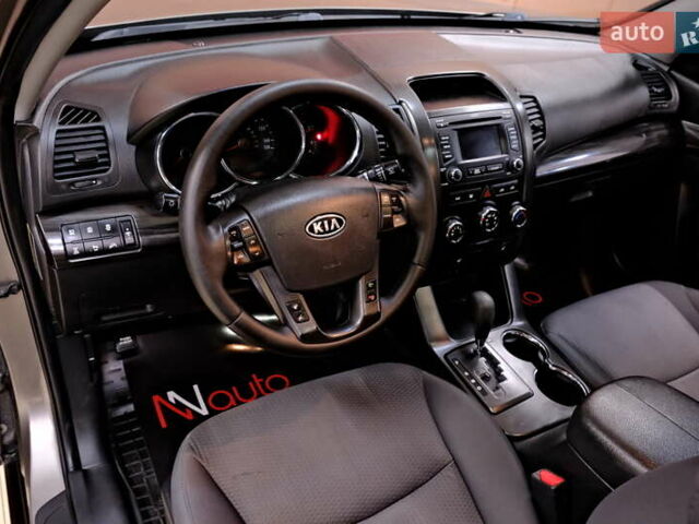 Серый Киа Соренто, объемом двигателя 2.4 л и пробегом 180 тыс. км за 11900 $, фото 29 на Automoto.ua