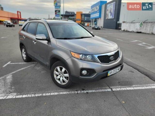 Серый Киа Соренто, объемом двигателя 2.2 л и пробегом 207 тыс. км за 13500 $, фото 6 на Automoto.ua