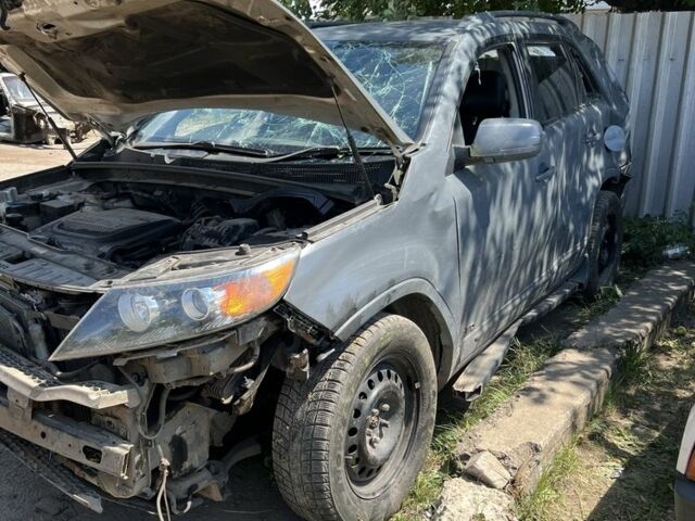Сірий Кіа Соренто, об'ємом двигуна 0 л та пробігом 140 тис. км за 2400 $, фото 9 на Automoto.ua
