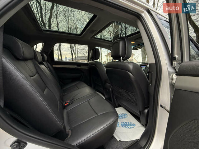 Сірий Кіа Соренто, об'ємом двигуна 2.2 л та пробігом 194 тис. км за 14000 $, фото 27 на Automoto.ua