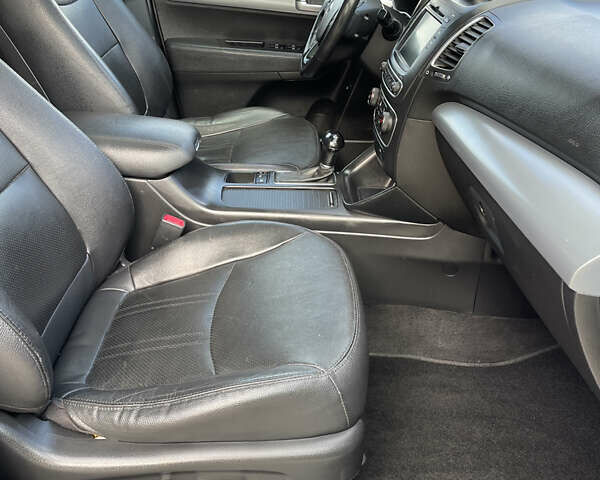 Сірий Кіа Соренто, об'ємом двигуна 2.2 л та пробігом 262 тис. км за 15900 $, фото 23 на Automoto.ua