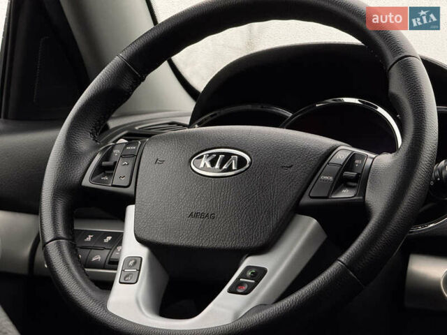 Серый Киа Соренто, объемом двигателя 2 л и пробегом 254 тыс. км за 14400 $, фото 28 на Automoto.ua
