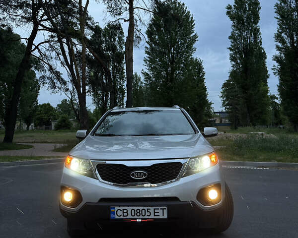 Серый Киа Соренто, объемом двигателя 2.36 л и пробегом 257 тыс. км за 12500 $, фото 1 на Automoto.ua