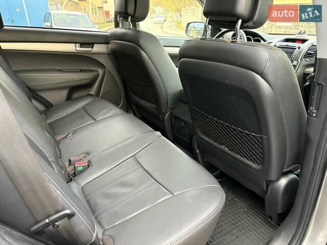 Сірий Кіа Соренто, об'ємом двигуна 2.2 л та пробігом 199 тис. км за 13600 $, фото 23 на Automoto.ua