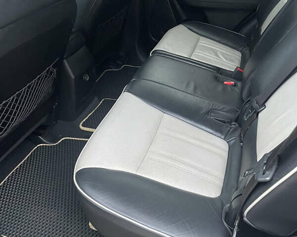 Серый Киа Соренто, объемом двигателя 3.5 л и пробегом 191 тыс. км за 14000 $, фото 2 на Automoto.ua