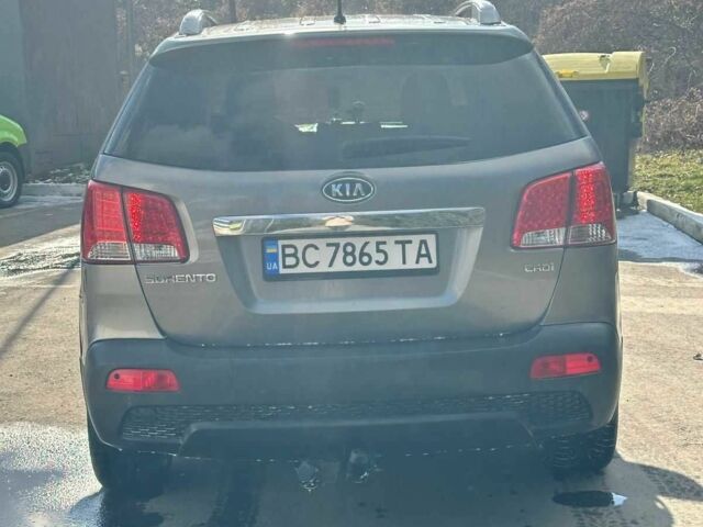 Сірий Кіа Соренто, об'ємом двигуна 2.2 л та пробігом 235 тис. км за 11000 $, фото 4 на Automoto.ua