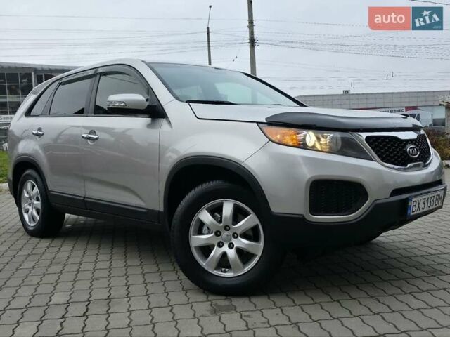 Сірий Кіа Соренто, об'ємом двигуна 2.4 л та пробігом 233 тис. км за 9999 $, фото 1 на Automoto.ua