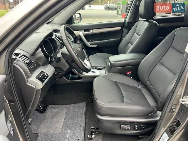 Серый Киа Соренто, объемом двигателя 2.2 л и пробегом 199 тыс. км за 14800 $, фото 25 на Automoto.ua
