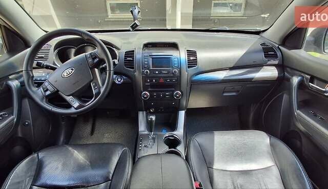 Сірий Кіа Соренто, об'ємом двигуна 2.36 л та пробігом 162 тис. км за 11500 $, фото 15 на Automoto.ua