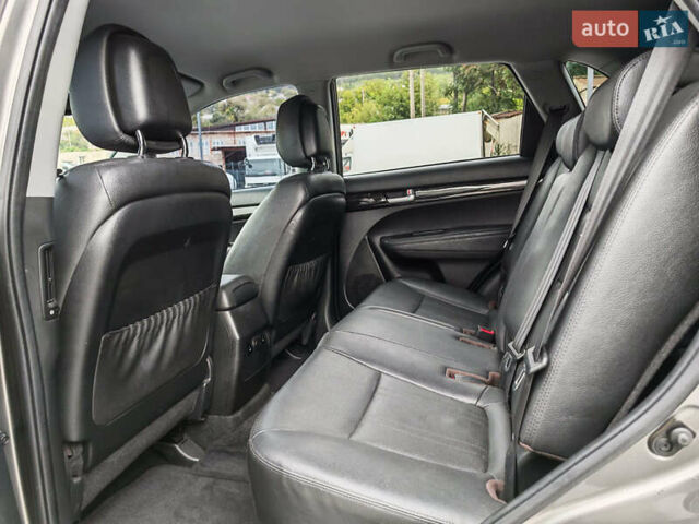 Серый Киа Соренто, объемом двигателя 2.2 л и пробегом 145 тыс. км за 15500 $, фото 33 на Automoto.ua