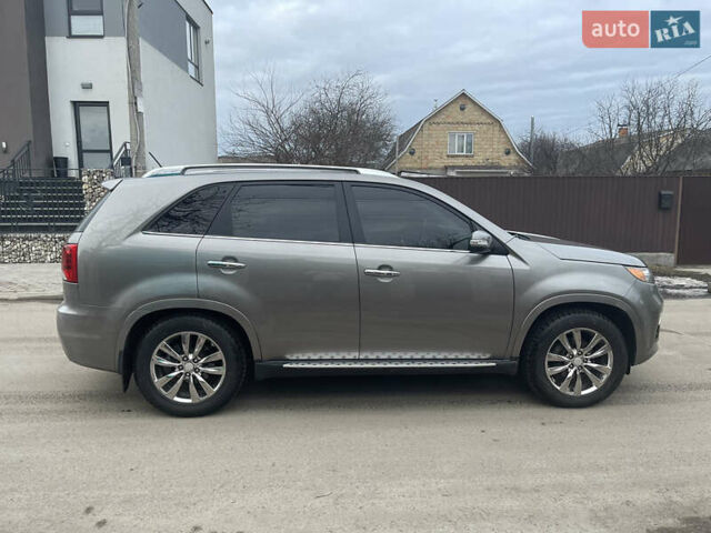 Серый Киа Соренто, объемом двигателя 3.5 л и пробегом 191 тыс. км за 14000 $, фото 5 на Automoto.ua