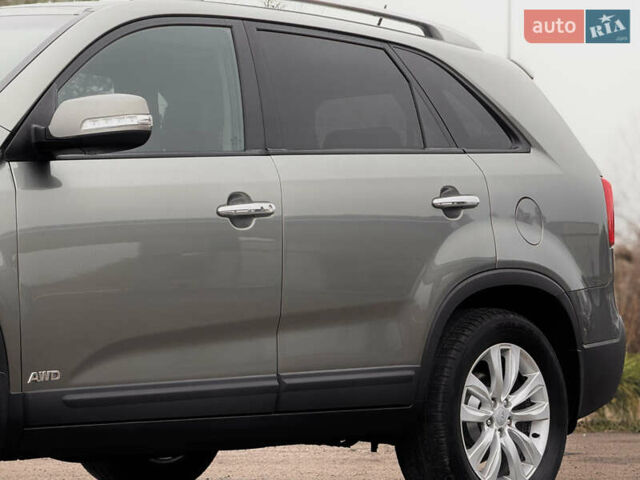 Серый Киа Соренто, объемом двигателя 2 л и пробегом 254 тыс. км за 14400 $, фото 13 на Automoto.ua