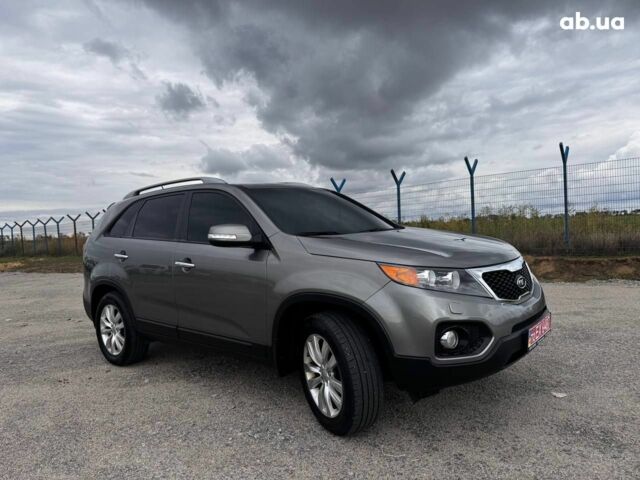 Серый Киа Соренто, объемом двигателя 0 л и пробегом 174 тыс. км за 14000 $, фото 5 на Automoto.ua