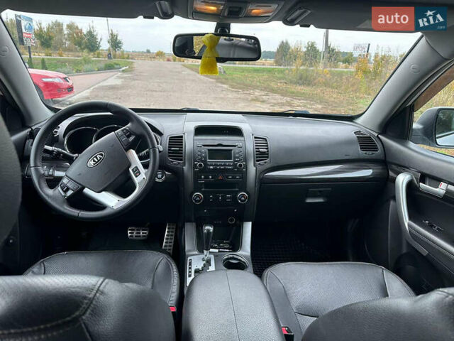 Сірий Кіа Соренто, об'ємом двигуна 2.2 л та пробігом 189 тис. км за 13400 $, фото 3 на Automoto.ua