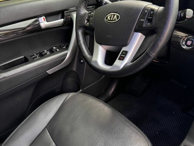 Серый Киа Соренто, объемом двигателя 0 л и пробегом 174 тыс. км за 14000 $, фото 19 на Automoto.ua