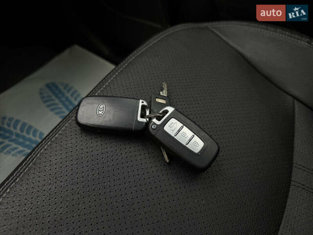 Сірий Кіа Соренто, об'ємом двигуна 2.2 л та пробігом 194 тис. км за 14000 $, фото 49 на Automoto.ua