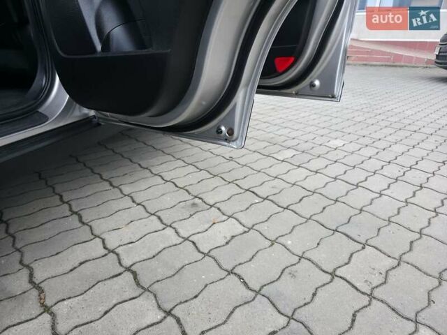 Сірий Кіа Соренто, об'ємом двигуна 2.4 л та пробігом 233 тис. км за 9999 $, фото 37 на Automoto.ua
