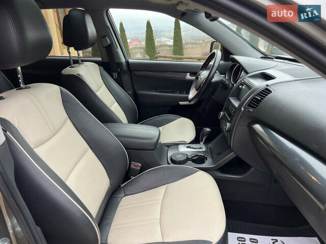 Сірий Кіа Соренто, об'ємом двигуна 2.2 л та пробігом 210 тис. км за 13800 $, фото 35 на Automoto.ua