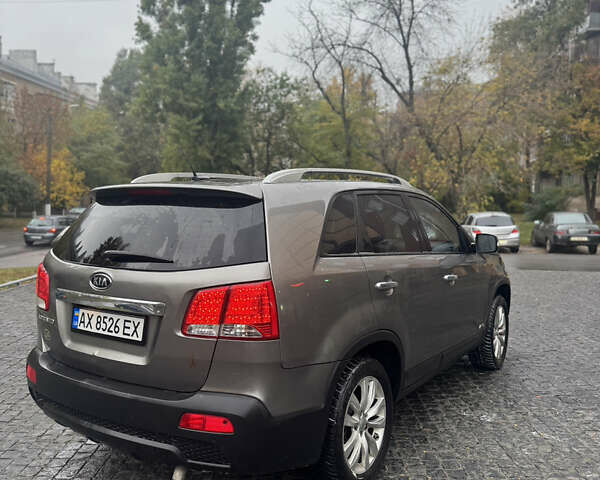 Сірий Кіа Соренто, об'ємом двигуна 2.36 л та пробігом 288 тис. км за 10200 $, фото 11 на Automoto.ua