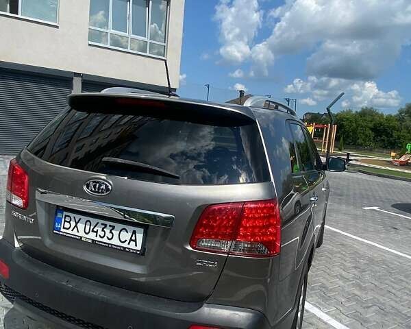 Сірий Кіа Соренто, об'ємом двигуна 2.2 л та пробігом 260 тис. км за 12999 $, фото 5 на Automoto.ua