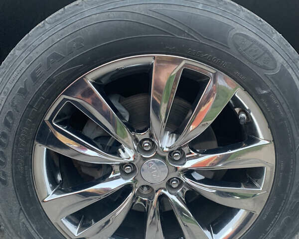 Серый Киа Соренто, объемом двигателя 3.5 л и пробегом 191 тыс. км за 14000 $, фото 19 на Automoto.ua