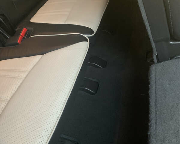 Серый Киа Соренто, объемом двигателя 3.5 л и пробегом 191 тыс. км за 14000 $, фото 16 на Automoto.ua