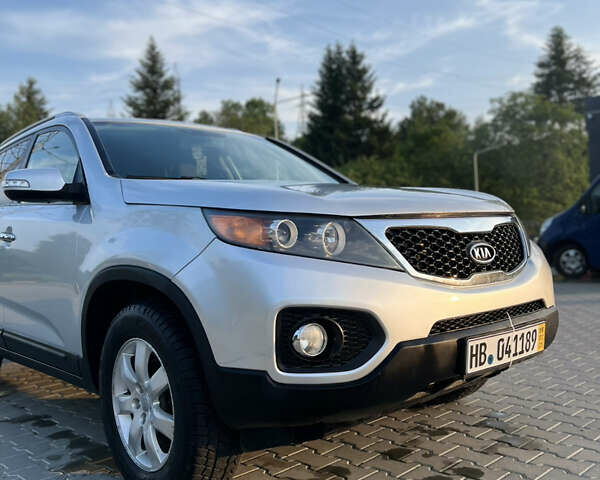 Сірий Кіа Соренто, об'ємом двигуна 2.4 л та пробігом 219 тис. км за 8999 $, фото 25 на Automoto.ua
