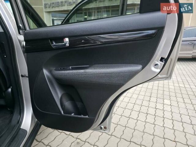 Сірий Кіа Соренто, об'ємом двигуна 2.4 л та пробігом 233 тис. км за 9999 $, фото 36 на Automoto.ua