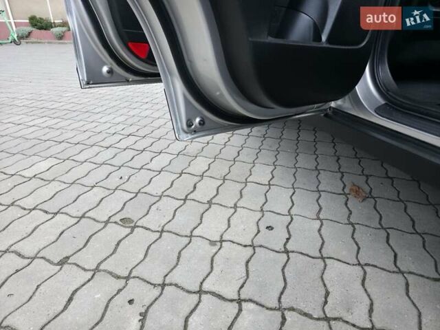 Сірий Кіа Соренто, об'ємом двигуна 2.4 л та пробігом 233 тис. км за 9999 $, фото 44 на Automoto.ua