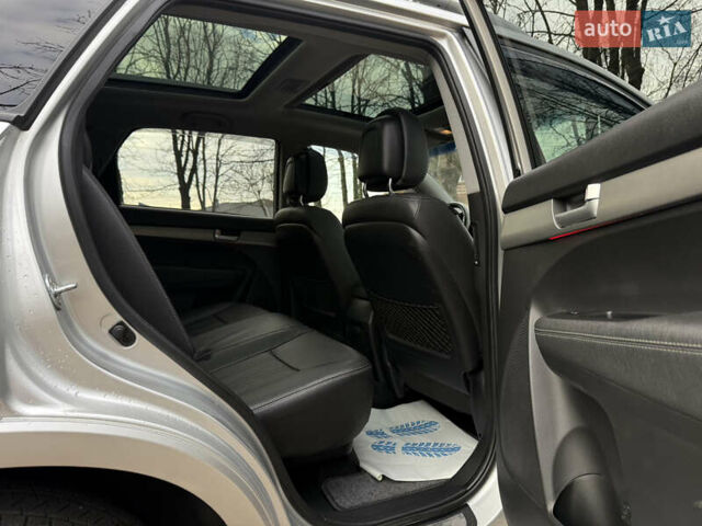 Сірий Кіа Соренто, об'ємом двигуна 2.2 л та пробігом 194 тис. км за 14000 $, фото 28 на Automoto.ua