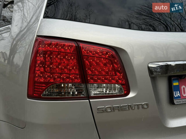 Сірий Кіа Соренто, об'ємом двигуна 2.2 л та пробігом 194 тис. км за 14000 $, фото 23 на Automoto.ua