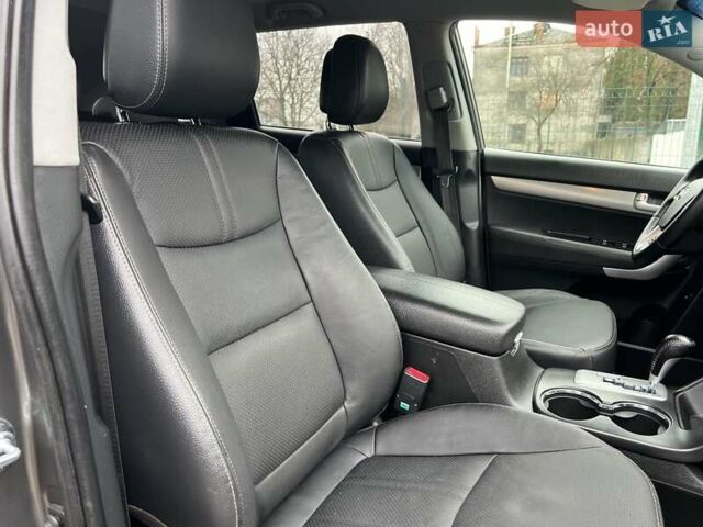 Серый Киа Соренто, объемом двигателя 2.2 л и пробегом 199 тыс. км за 14800 $, фото 9 на Automoto.ua