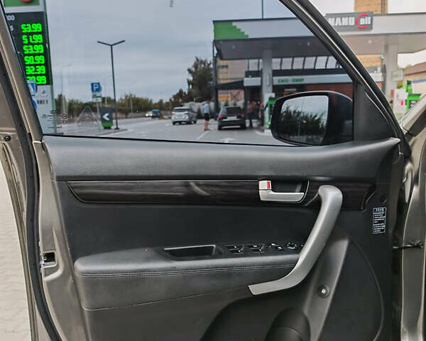 Серый Киа Соренто, объемом двигателя 2.2 л и пробегом 145 тыс. км за 15500 $, фото 50 на Automoto.ua