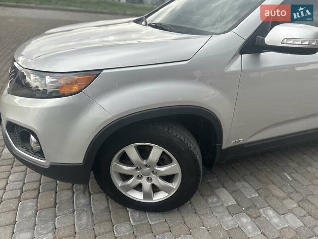 Серый Киа Соренто, объемом двигателя 2.2 л и пробегом 210 тыс. км за 13300 $, фото 4 на Automoto.ua