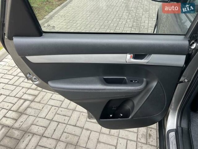 Серый Киа Соренто, объемом двигателя 2.2 л и пробегом 199 тыс. км за 14800 $, фото 20 на Automoto.ua