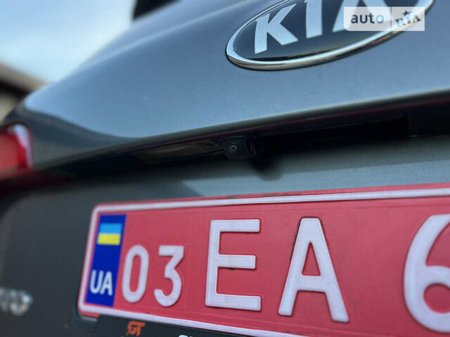 Серый Киа Соренто, объемом двигателя 2.2 л и пробегом 238 тыс. км за 15750 $, фото 30 на Automoto.ua