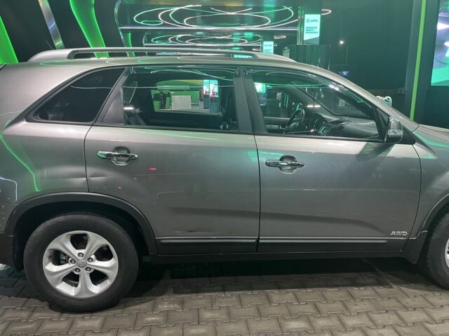 Серый Киа Соренто, объемом двигателя 2.2 л и пробегом 193 тыс. км за 12500 $, фото 3 на Automoto.ua